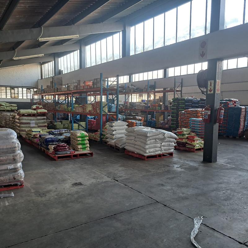 To Let commercial Property for Rent in Neave Industrial Eastern Cape